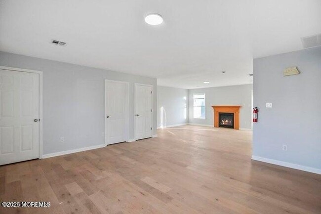 Photo - 410 Bayview Ave