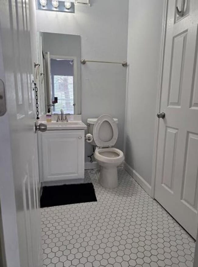 Photo - 911 W 22nd St Unidad ID1318670P