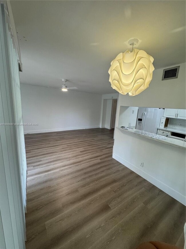 Photo - 12850 SW 4th Ct Unidad 414I Rental