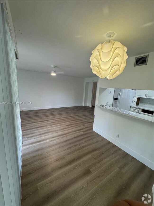 Building Photo - 12850 SW 4th Ct Unit 414I Rental