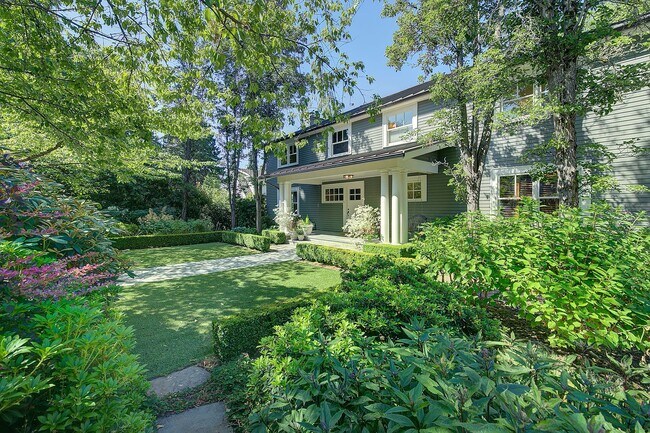 Photo - 5Bd/3.5Ba Medina House