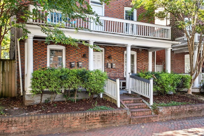 Photo - 2213 W Cary St Unidad C