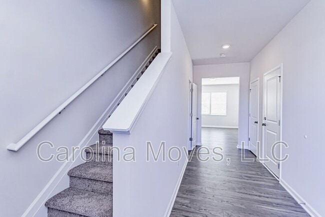 Photo - 221 Stone Fruit Ct