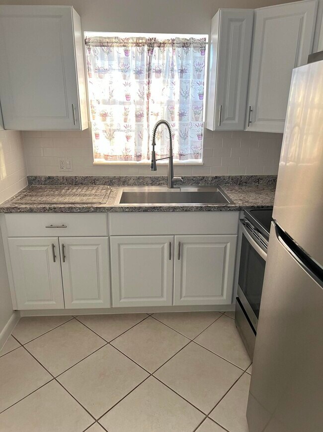 Photo - 162 Camden G