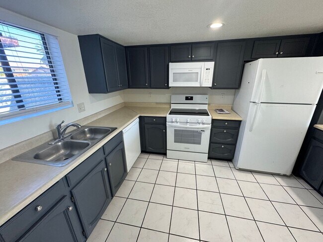 Photo - 18239 N 40th St