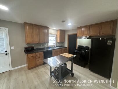 Photo - 5901 N Aldrich Ave Unidad 1