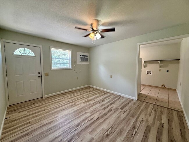 Building Photo - 204 N 16th Ave Unit Apt. 3