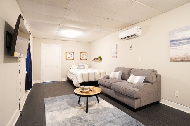 Photo - 1911 High St Unit B