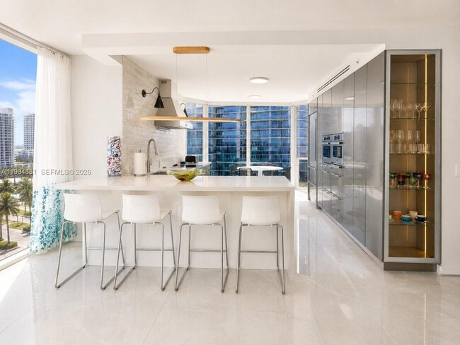 Building Photo - 17555 Collins Ave Unit 1001