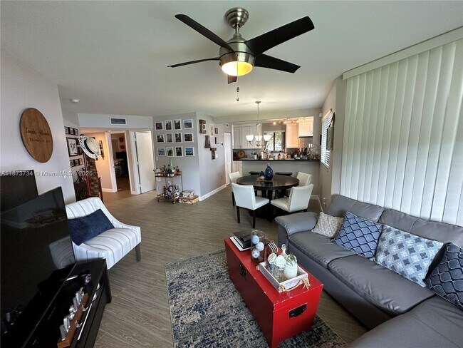 Photo - 15535 N Miami Lakeway Unit 109-23