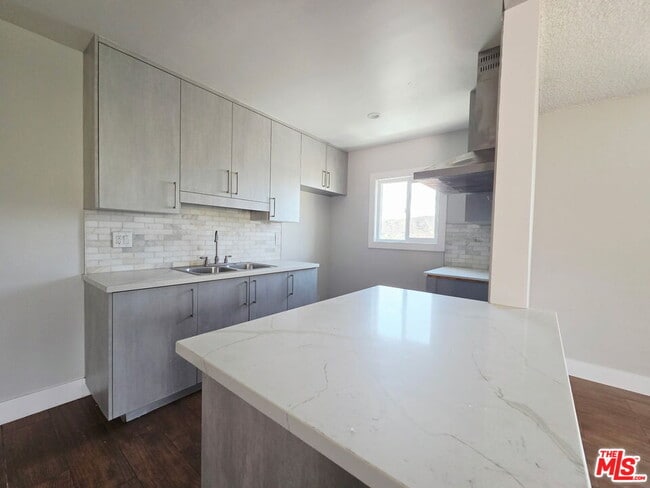 9949 Pinewood Ave Unit 1