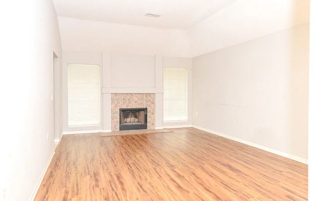 Photo - 314 Scotch Rose Ln