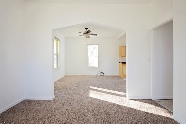 Photo - 814 2nd Ave NW