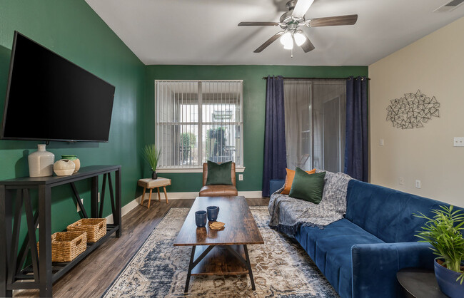 Building Photo - 13005 Meandering Way Rental