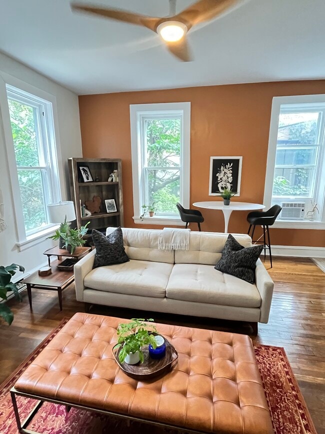 Photo - 441 W Second St Unidad 220