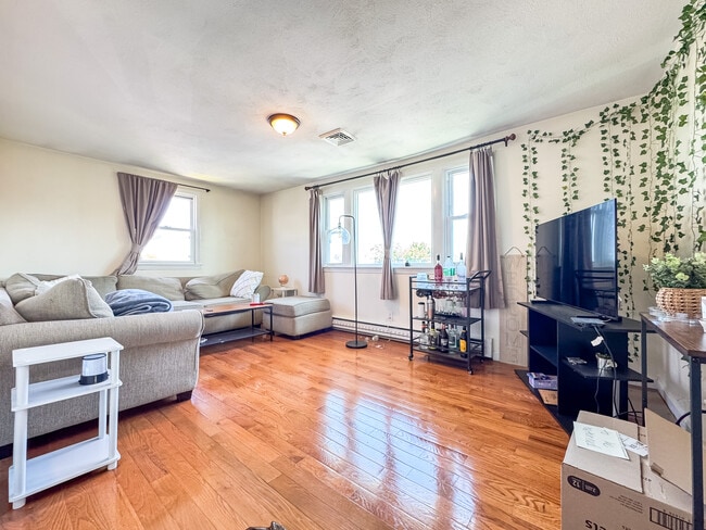 Photo - 74 Dunboy St Condo Unit 2