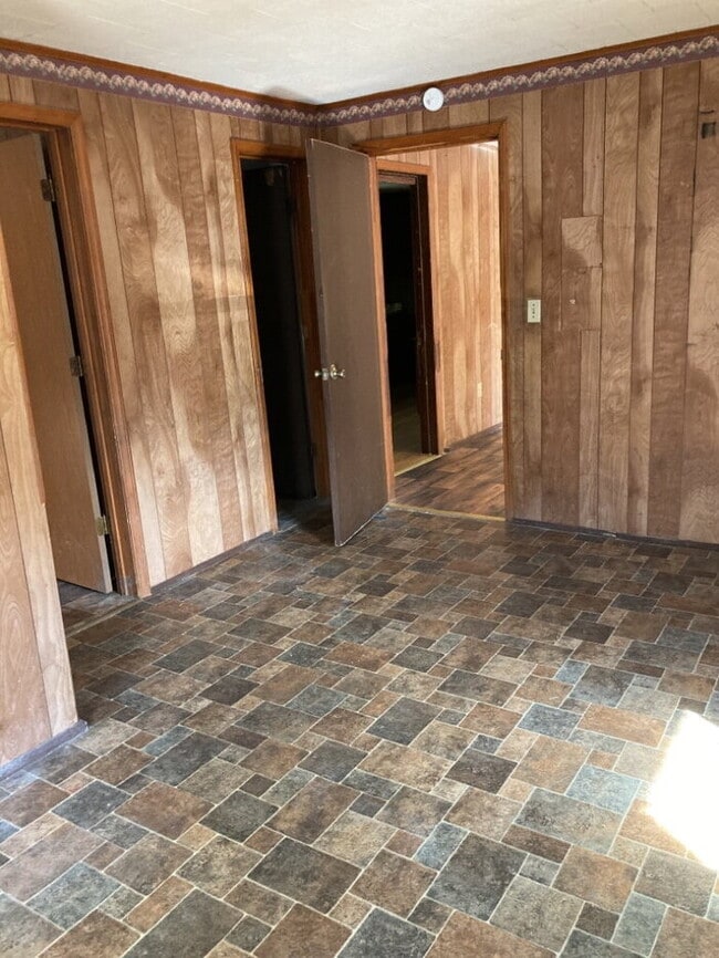 Photo - Charming 2-Bedroom Gem on River Street – Your Cozy Laurens Retreat!