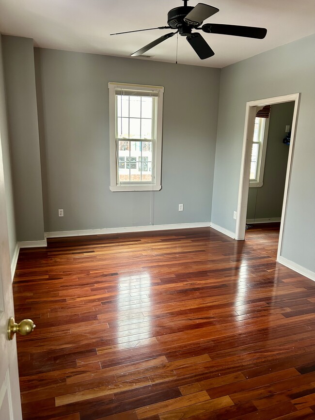 Master Bedroom - 10 S Crenshaw Ave Unit Apartment A