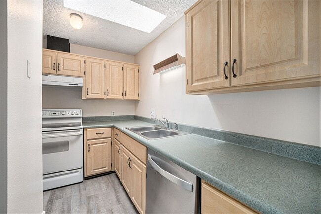 Photo - Beautifully Updated Condo In Desirable South East Denver Neighborhood