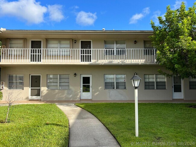 Photo - 7 Lake Vista Trail Unit 204