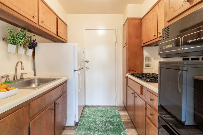 Three Chopt West Apartments