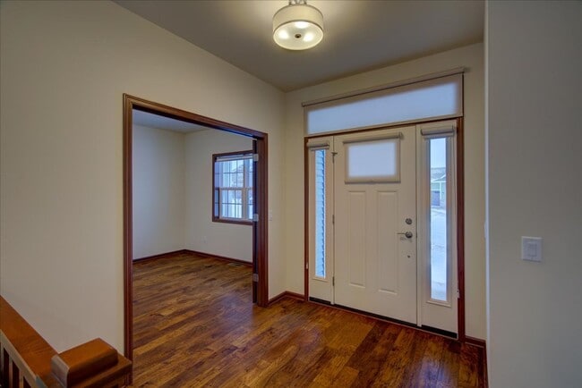 Photo - 525 Dragon Willow Ln