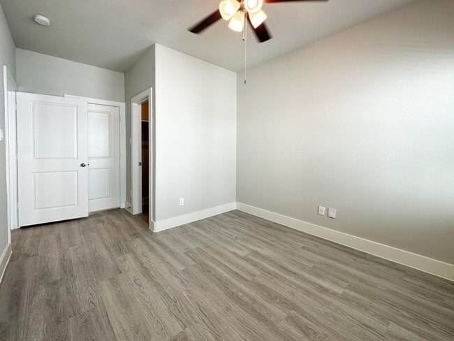 Building Photo - 9007 Lonestar Creekbend Ln