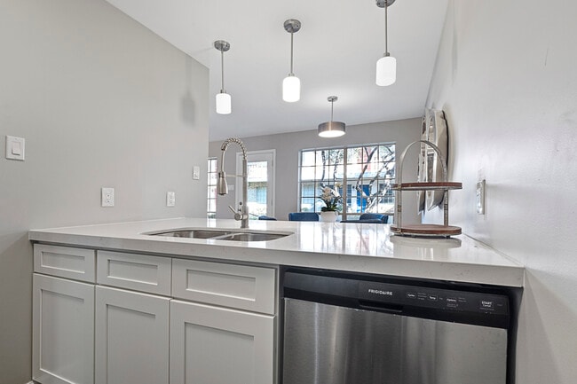 Photo - The Ashley at Bluffview Apartments