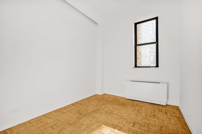 Photo - 1255 5th Ave