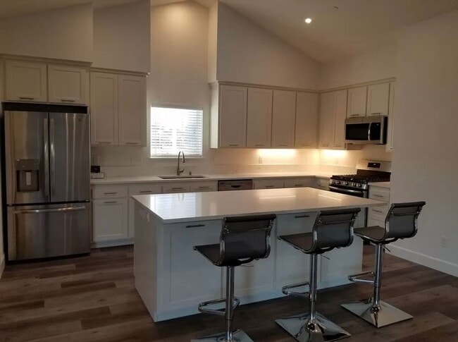 Building Photo - 3 bedroom 2 bath New Construction Coffey Park!!