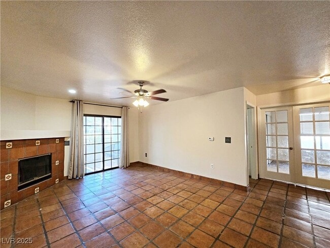 Photo - 8452 Boseck Dr Unidad 106