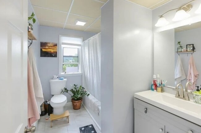 Photo - 30 Hemans St Unit 2