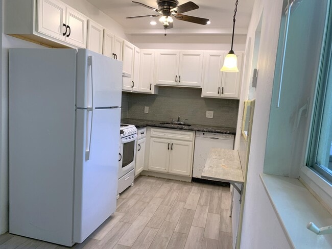 Photo - 1500 NW 5th Ave