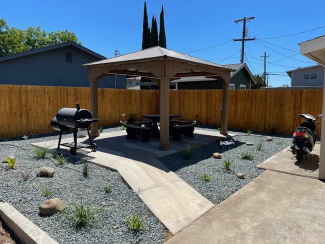 Photo - 1980 Fogg Ave Unit 3