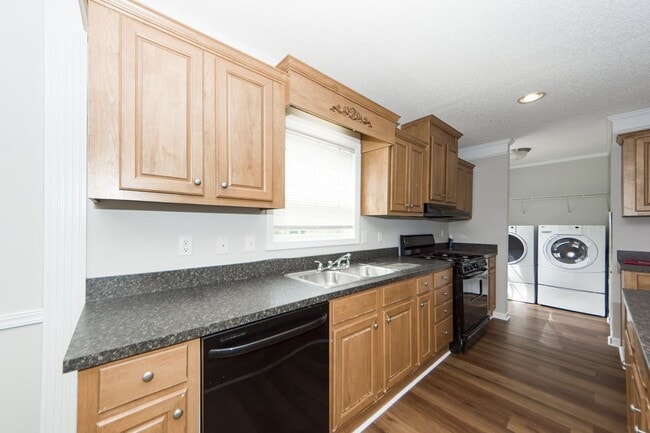 Photo - 1911 Grimball Rd