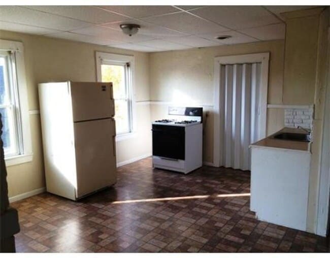 Photo - 12 Baxendale Ave Unit 3