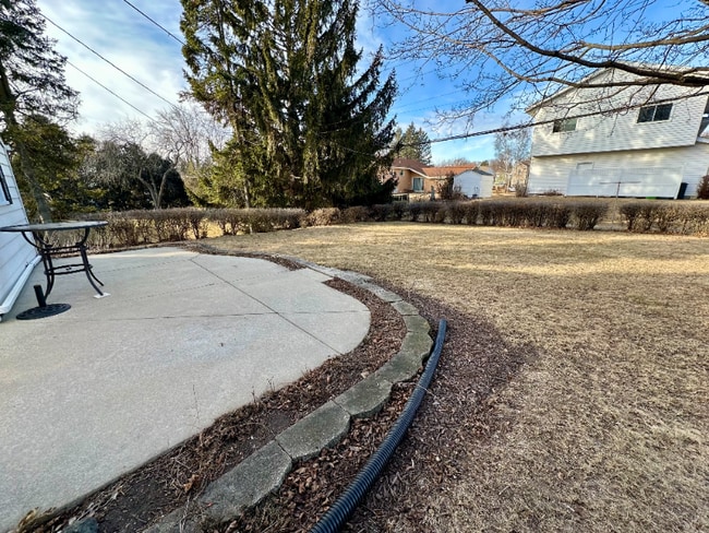 Photo - 1065 Bobolink Dr