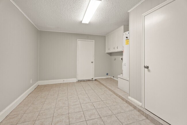 Photo - 15911 Mill Point Dr