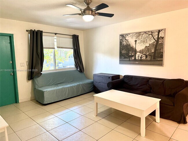 Photo - 1104 N 17th Ct Unit 105