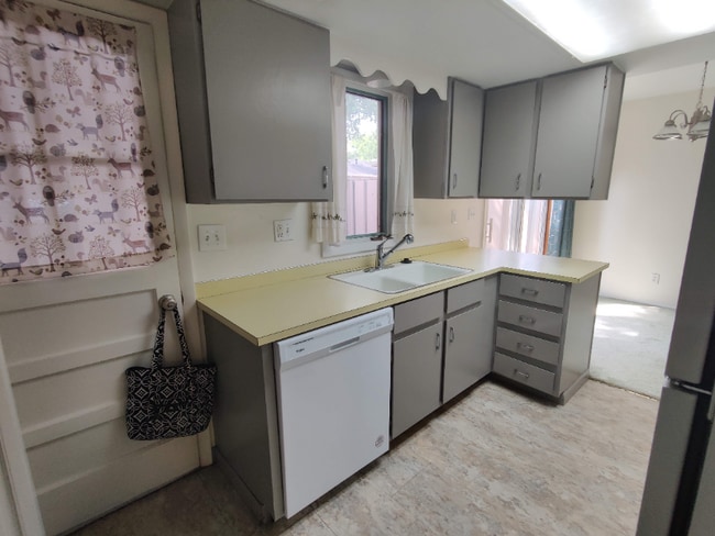 Photo - 1808 Indian Meadows Ln