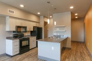 1BR, 1BA - 800 SF