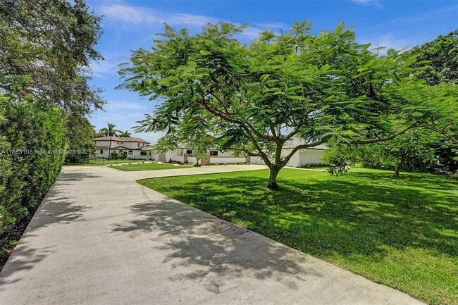Photo - 12100 NW 6th St