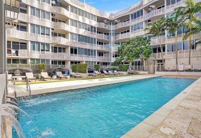 Photo - 2100 Park Ave Unidad 310