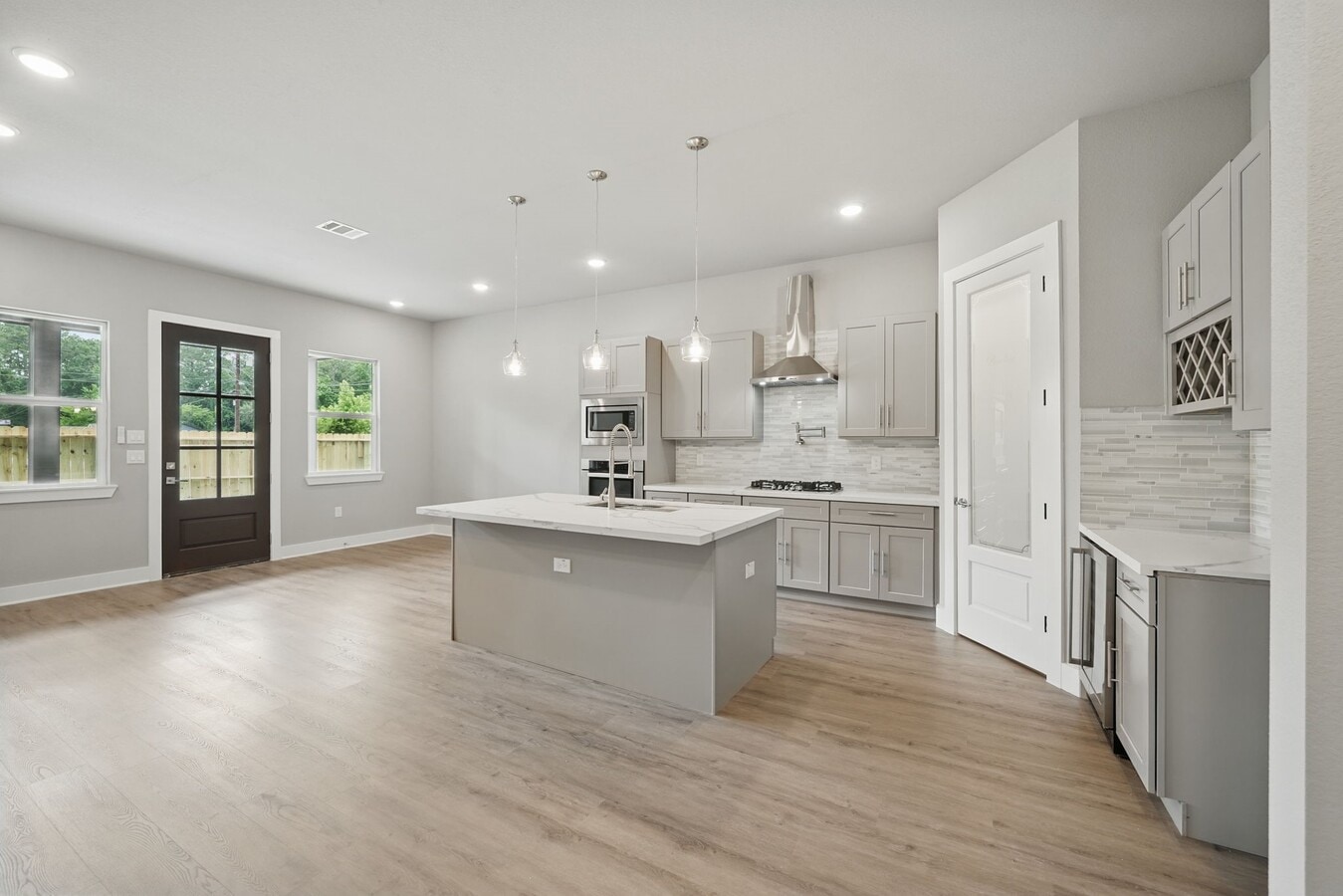 Photo - 3502 McBride St