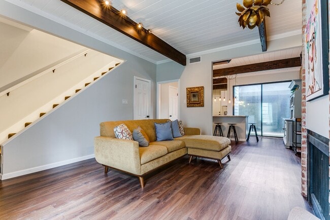 Photo - TERRELL HILLS TOWNHOUSE