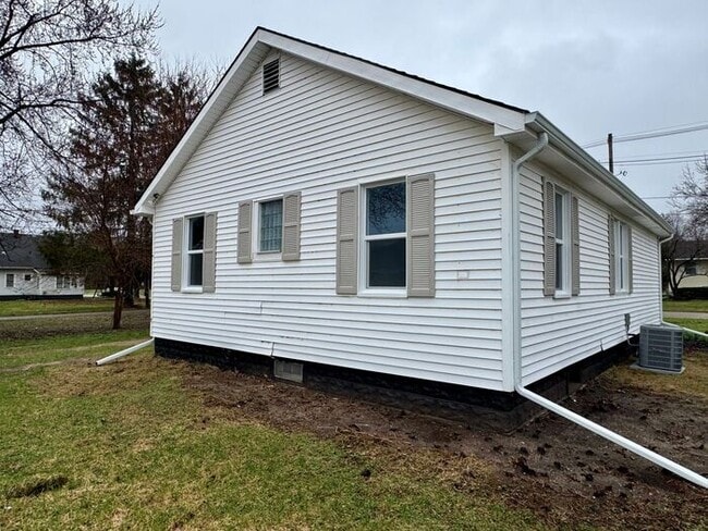 Photo - Updated 2 bedroom Niles Home