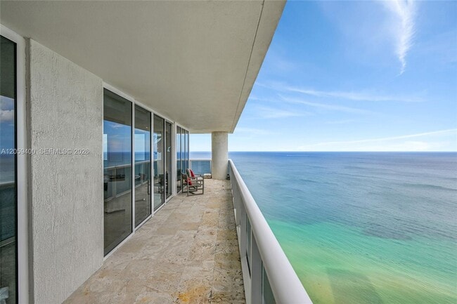 Building Photo - 1800 S Ocean Dr Unit 4304