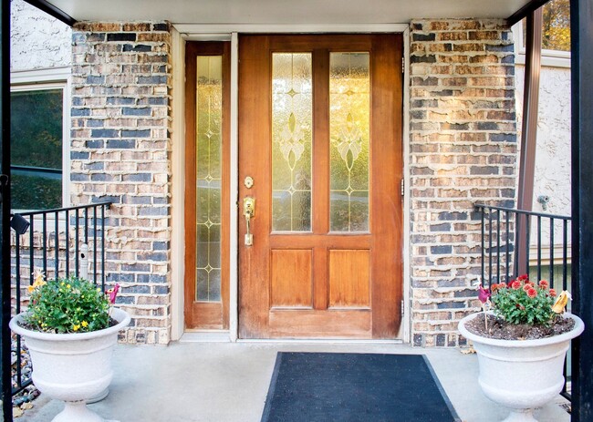 Photo - Glenbrook Apts.
