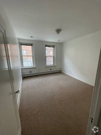 Building Photo - 6841 Clyde St Unit 2 Rental