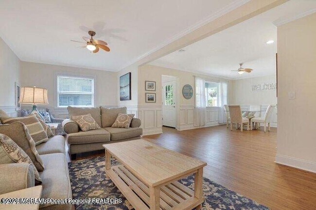 68 Berry Pl